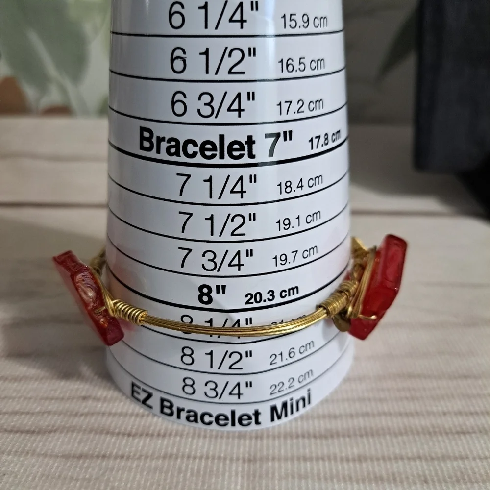 Gold Tone Wire and Red Women's Bracelet